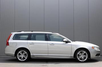 Volvo V70 2.0 Summum Youngtimer|Automaat|Xenon|Clima|Stoelve beschikbaar voor biedingen