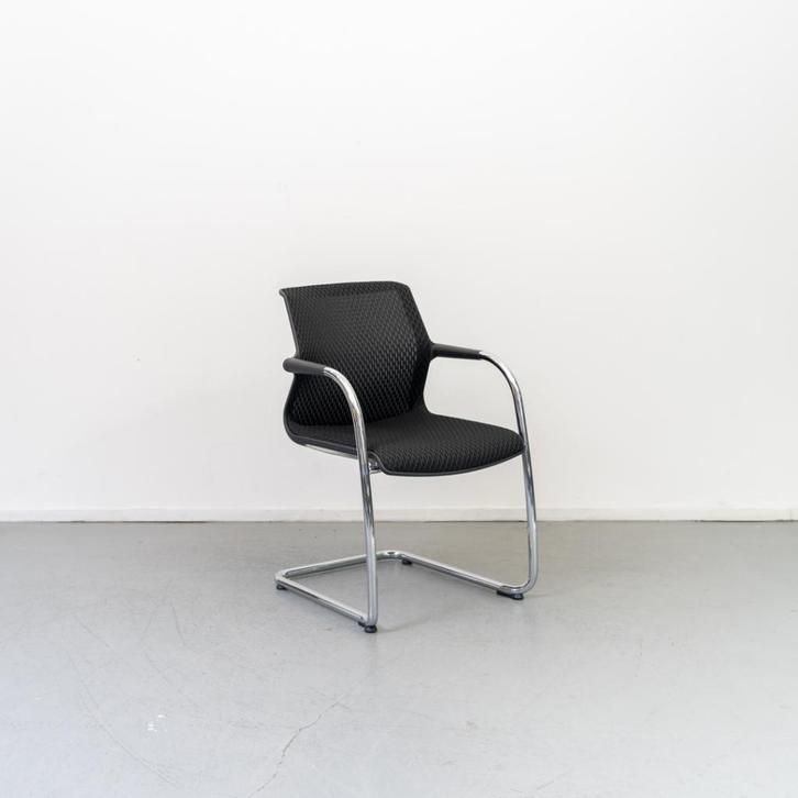 4 Vitra Unix Chair Zwart slede stapelbaar Nieuw, Huis en Inrichting, Stoelen, Nieuw, Vijf, Zes of meer stoelen, Kunststof, Metaal