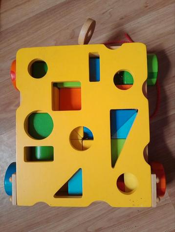 Houten Blokkenkarretje met Vormenstoof beschikbaar voor biedingen