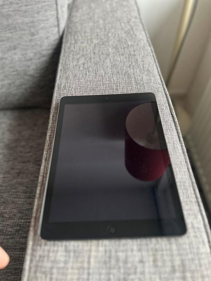 Apple iPad Air (1e generatie) – 32GB – iOS 12.5.8, Computers en Software, Apple iPads, Zo goed als nieuw, Apple iPad Air, 10 inch