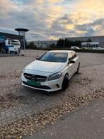 Mercedes-Benz A180 Full optie plus pano, Auto's, Automaat, Zwart, 4 cilinders, Leder