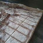 Plaid bruin 195x 145, Huis en Inrichting, Woonaccessoires | Plaids en Woondekens, Ophalen of Verzenden, Zo goed als nieuw