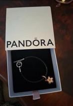 Rosé vergulde Pandora bedel inclusief armband, Overige materialen, Overige kleuren, Ophalen of Verzenden, Zo goed als nieuw