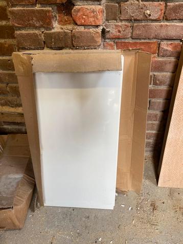 Nieuwe hooggelans witte gerectificeerde tegels 30x60 beschikbaar voor biedingen