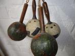 4 oude kalebassen muziekinstrumenten maracas, sambabal zaden, Ophalen of Verzenden