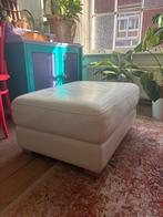 Witte leren hocker met metalen poten, Huis en Inrichting, Ophalen, Minder dan 50 cm, Gebruikt, Leer