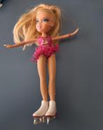 Bratz Play Sportz Ice Skating Cloe Doll uit 2007, Verzamelen, Poppen, Gebruikt, Ophalen of Verzenden, Pop