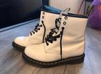 Witte Dr. Martens | 38, Kleding | Dames, Schoenen, Wit, Lage of Enkellaarzen, Ophalen of Verzenden, Dr. Martens