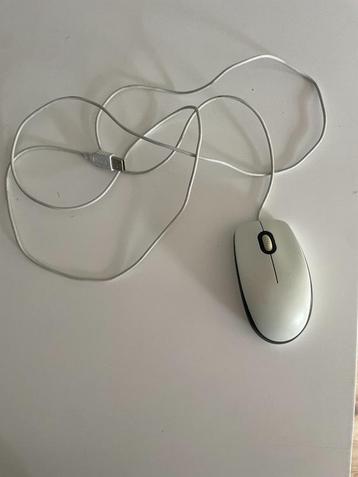 Logitech M100 – Betrouwbare Plug & Play Muis! beschikbaar voor biedingen