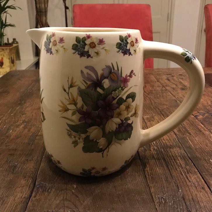 Melkkan met Bloemen - 21cm Hoog, Huis en Inrichting, Keuken | Keukenbenodigdheden, Zo goed als nieuw, Ophalen of Verzenden