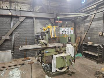 Freesmachine Metaal FGU40  Unimill (Defect) beschikbaar voor biedingen