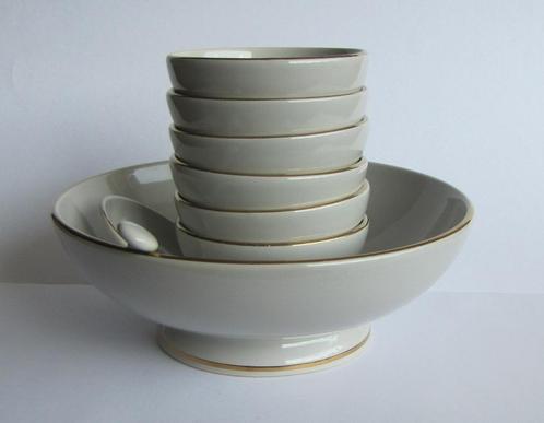 Flora pindastel decor Grijs-filet, Antiek en Kunst, Antiek | Keramiek en Aardewerk, Verzenden