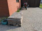 Gratis ophalen - pallet +- 200 klinkers Bruin/rood/grijstint, Tuin en Terras, Tegels en Klinkers, Ophalen, Klinkers, Nieuw, 5 tot 10 m²
