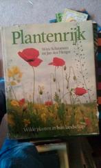 Boek - 205 - Plantenrijk - Wim Schroevers, Ophalen of Verzenden, Zo goed als nieuw