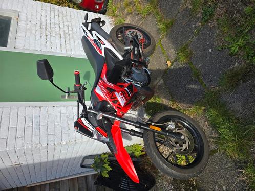 Derbi Senda Extreme 50, Fietsen en Brommers, Brommers | Derbi, Zo goed als nieuw, Ophalen
