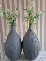 Set van 2 grijze vazen met bloemen, Ophalen, Zwart, Aardewerk of Porselein, Zo goed als nieuw
