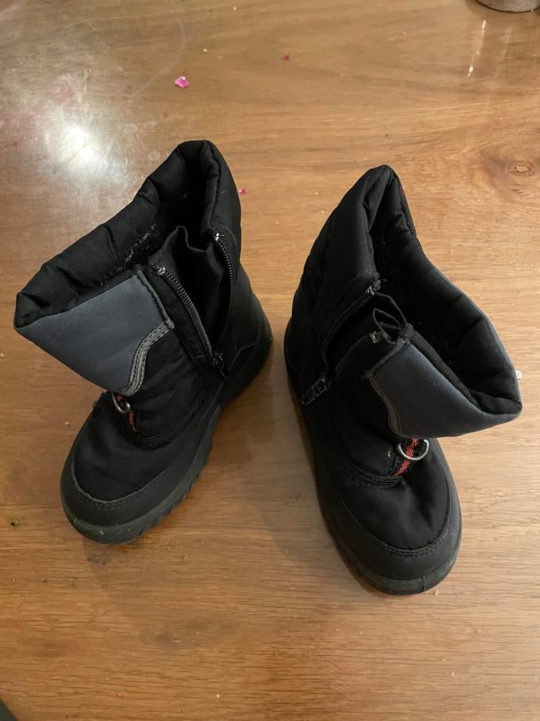 Zwarte snowboots maat 27, Ophalen, Zo goed als nieuw, Jongen of Meisje, Laarzen