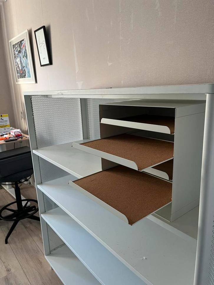 IKEA metalen opbergkast, Huis en Inrichting, Kasten | Roldeurkasten en Archiefkasten, Gebruikt, 100 tot 150 cm, 150 tot 200 cm