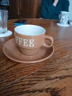 Koffiekop en schotel, Huis en Inrichting, Keuken | Servies, Gebruikt, Keramiek, Ophalen of Verzenden, Effen