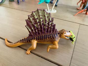 17 stuks grote en kleine speelgoed dinosaurus beschikbaar voor biedingen