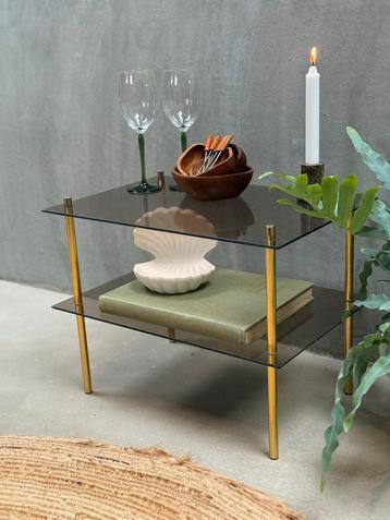 Midcentury salontafel met rookglas beschikbaar voor biedingen