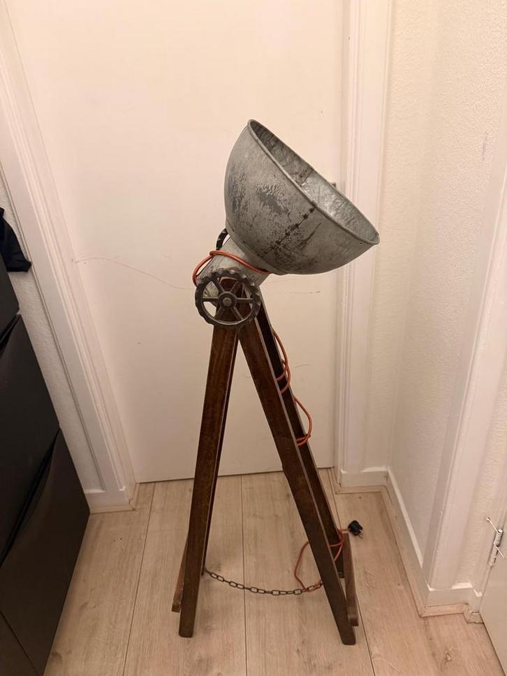 Nette Industriële Vloerlamp - Loods5 Stijl, Huis en Inrichting, Lampen | Vloerlampen, Gebruikt, 100 tot 150 cm, Metaal, Ophalen