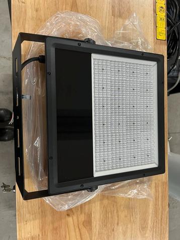 300W LED Bouwlamp - Nieuw & Waterdicht beschikbaar voor biedingen