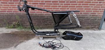 onderdelen ironhead /Aluminum & polyester tank  beschikbaar voor biedingen