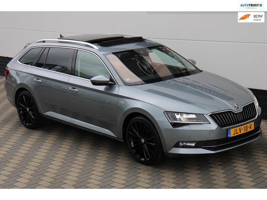 Skoda Superb 2.0 TSI DSG 220PK Laurin & Klement Pano Carplay, Auto's, Skoda, Gebruikt, Zwart, 4 cilinders, 1984 cc