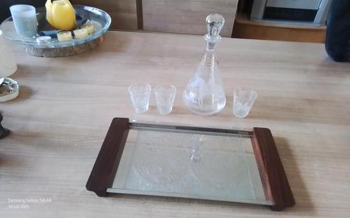 Dienblaadje geëtst met wereldbollen,karaf met opschrift., Antiek en Kunst, Antiek | Glas en Kristal, Ophalen of Verzenden