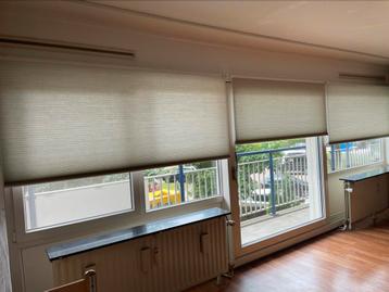 3 Luxaflex met 1 afstandsbediening beschikbaar voor biedingen
