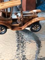 Mooie houten oude auto, Hobby en Vrije tijd, Modelbouw | Overige, Ophalen of Verzenden, Zo goed als nieuw