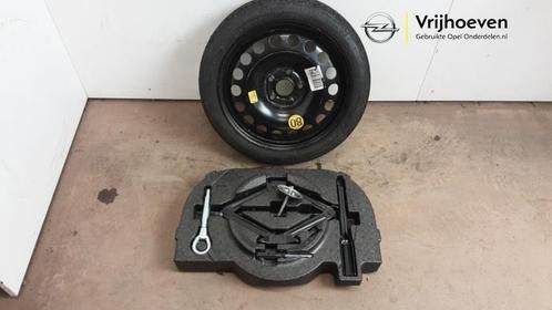 Krikset + reservewiel van een Opel Astra (Astra K 15-), Auto-onderdelen, Overige Auto-onderdelen, Opel, Gebruikt, 3 maanden garantie