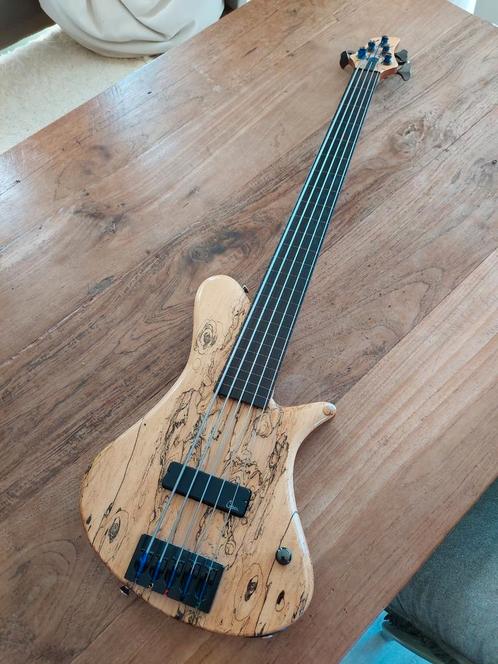 Martin Keith Elfin 5 fretless, Muziek en Instrumenten, Snaarinstrumenten | Gitaren | Bas, Gebruikt, Elektrisch, 5-snarig, Fretloos