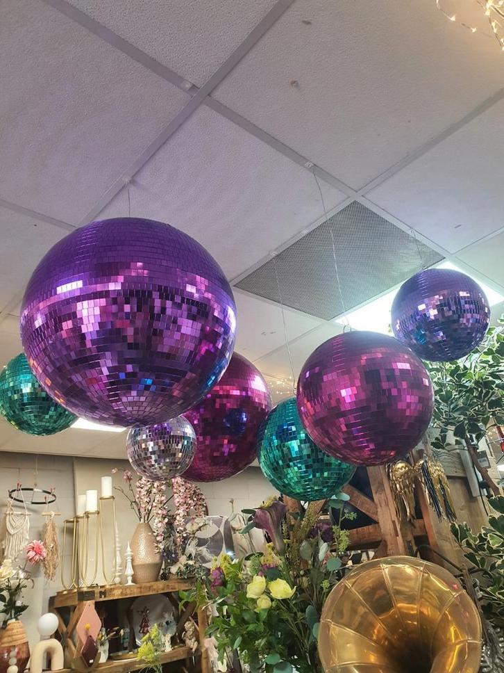 Discobal spiegelbal in 4 kleuren en 7 maten, Hobby en Vrije tijd, Feestartikelen, Nieuw, Versiering, Verjaardag, Ophalen of Verzenden