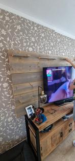 Te koop wand van vergrijst steigerhout met plankjes., Huis en Inrichting, Kasten | Televisiemeubels, Ophalen, Gebruikt, 100 tot 150 cm