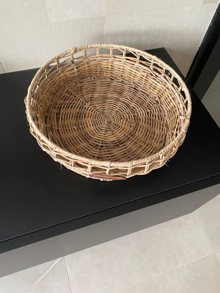 Riviera maison rattan schaal., Huis en Inrichting, Woonaccessoires | Schalen en Manden, Zo goed als nieuw, Rond, Glas, Ophalen of Verzenden