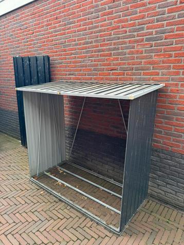 Houthok - opslaghok haardhout - haardhok - houtopslag. beschikbaar voor biedingen