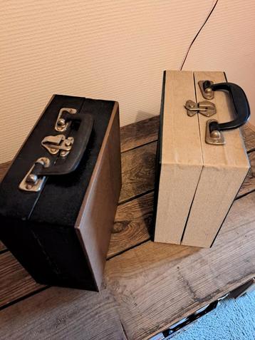 2 vintage koffertjes voor vinyl singles beschikbaar voor biedingen