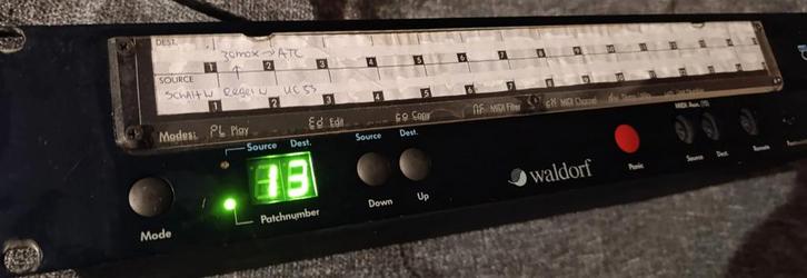 Waldorf Midibay 15x15 MIDI Patchbay, Muziek en Instrumenten, Midi-apparatuur, Gebruikt, Ophalen of Verzenden