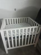 kinder baby box  plus muziek mobiel ., Kinderen en Baby's, Boxen, Ophalen, Zo goed als nieuw, Rechthoekig, In hoogte verstelbaar