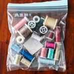 20 klosjes glitter borduurgaren, Hobby en Vrije tijd, Kaarten | Zelf maken, Ophalen of Verzenden, Zo goed als nieuw, Overige thema's