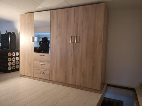 Kledingkast eiken (220 X 172) ter waarde van 2.376,80, Huis en Inrichting, Kasten | Kledingkasten, Gebruikt, 150 tot 200 cm, 200 cm of meer