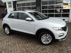 Volkswagen T-Roc 1.0 TSI Style ACC Lane Assist Trekhaak, Voorwielaandrijving, Stof, Gebruikt, Zwart