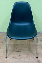Vitra Eames Stoel - Donkergrijs, Ophalen, Kunststof, Gebruikt, Eén