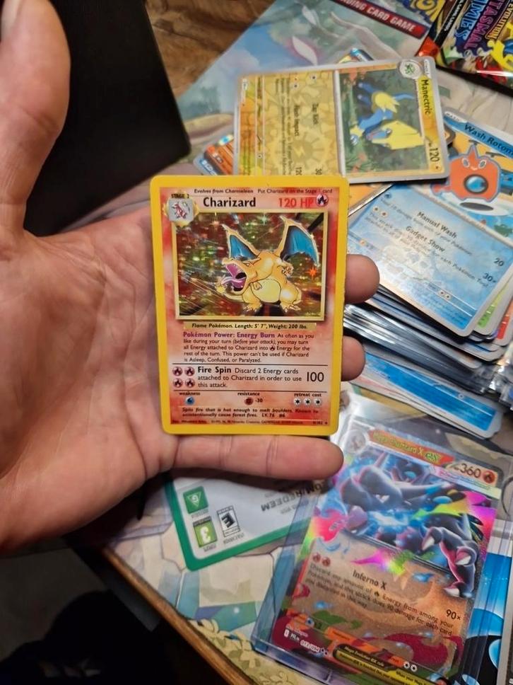 Charizard Holo 4/102 Base Set 1999 Wotc nr4, Hobby en Vrije tijd, Verzamelkaartspellen | Pokémon, Zo goed als nieuw, Losse kaart