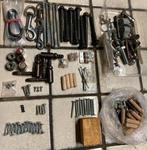 schroeven, bouten moeren, pluggen bevestigingsmaterialen., Ophalen of Verzenden, Gebruikt, Overige materialen, Overige typen