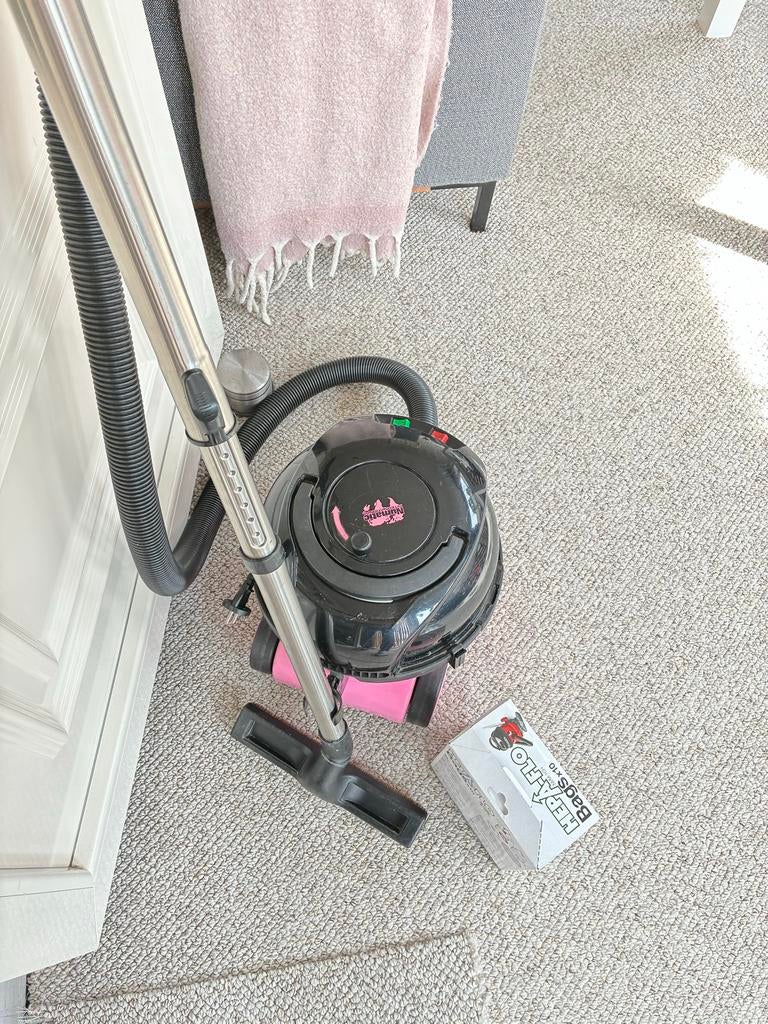 Hetty Plus! Stofzuiger - Roze en Zwart, Gebruikt, Stofzuiger, 1200 tot 1600 watt, Ophalen