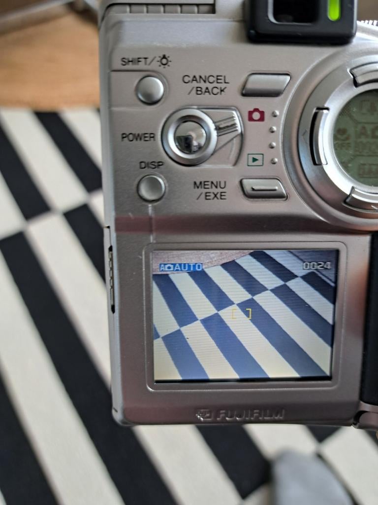 Fujifilm finepix 4700 zoom, Ophalen of Verzenden, Zo goed als nieuw, Update