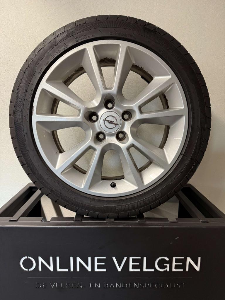 Zomer Set 17 inch Opel OPC 5x110 velgen Opel Corsa OPC, Auto-onderdelen, Banden en Velgen, Niet ingevuld, Niet ingevuld, Niet ingevuld